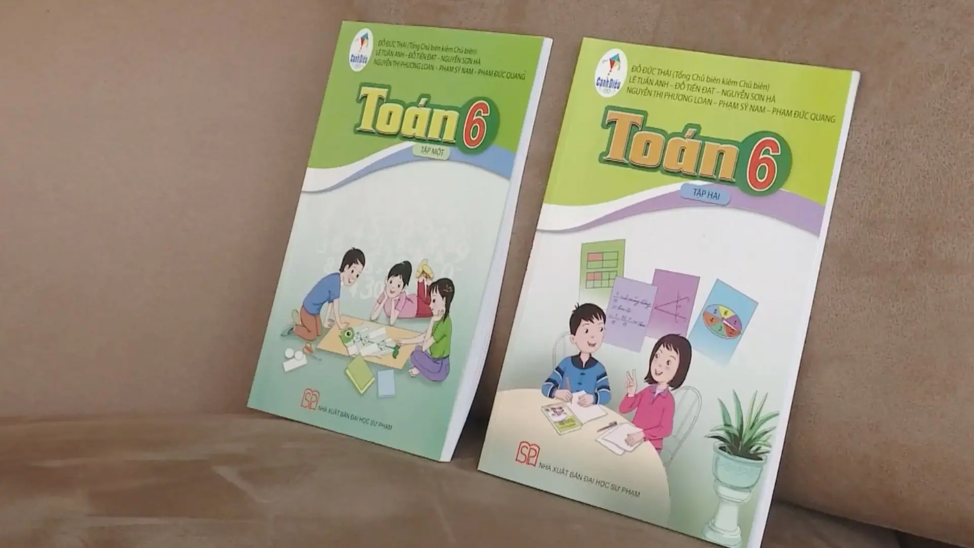 Thống nhất sử dụng một bộ sách giáo khoa trên toàn quốc